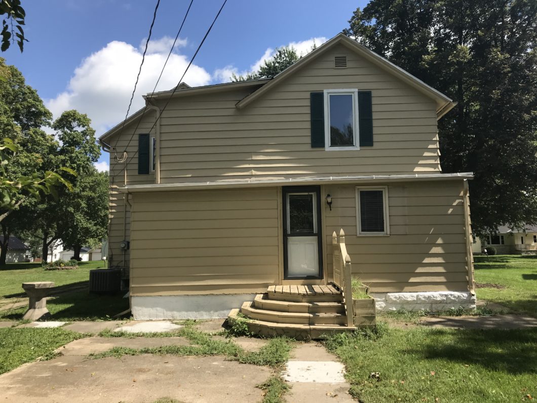 Iowa Realty Cherokee, Holstein, Storm Lake, Aurelia