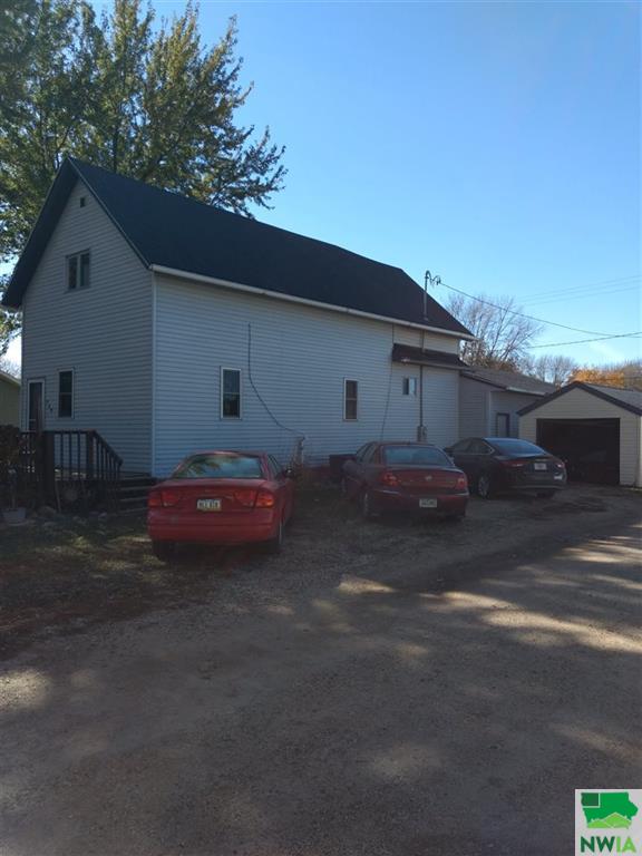 Iowa Realty Cherokee, Holstein, Storm Lake, Aurelia