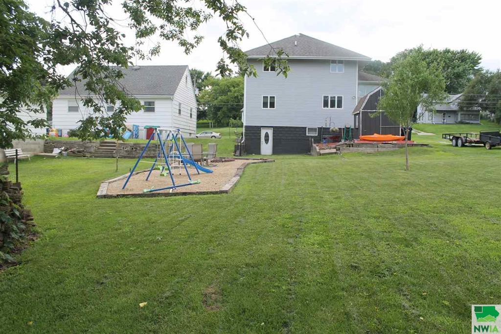 Iowa Realty Cherokee, Holstein, Storm Lake, Aurelia